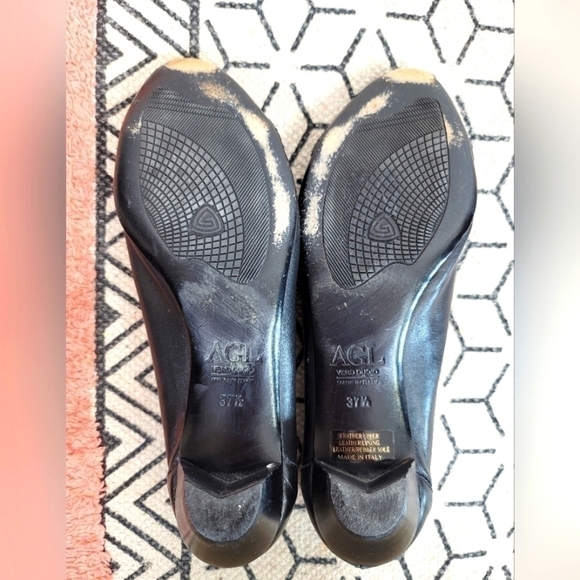 AGL PLEATED PATENT LEATHER BLACK KITTEN HEELS, SZ 7.5 - Picture 10 of 11